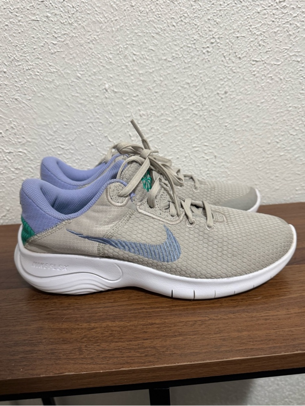 Nike Flex Experience Run 11 Next Nature Women’s Sneakers size 9